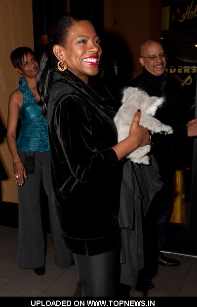 Sheryl Lee Ralph at 2010 Christmas with a Clause Toy Drive to Benefit Christmas United, Union Rescue Mission and Women Alive Sheryl Lee Ralph at 2010 Christmas with a Clause Toy Drive to Benefit Christmas United, Union Rescue Mission and Women Alive
