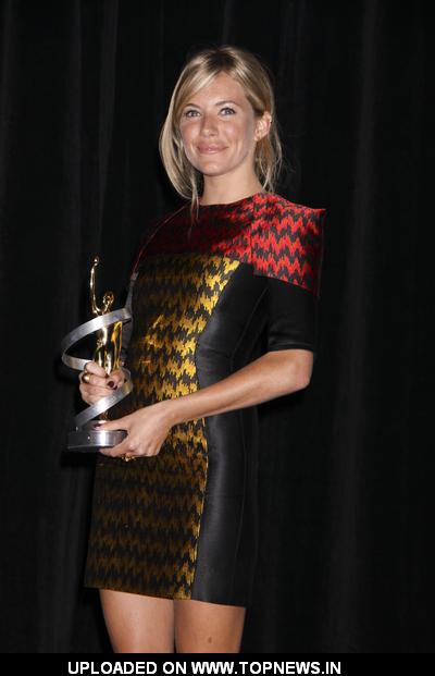 Seinna Miller at ShoWest 2009 - Final Night Banquet and Talent Awards Ceremony Seinna Miller at ShoWest 2009 - Final Night Banquet and Talent Awards Ceremony