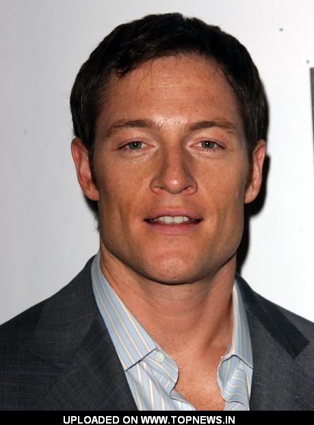 Tahmoh Penikett - Wallpaper Gallery