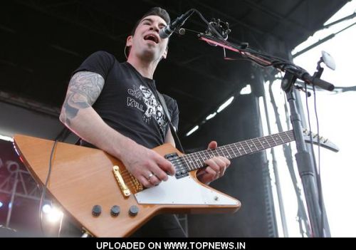 Theory of a Deadman at Rock on the Range 2008 - Day 1 Theory of a Deadman at Rock on the Range 2008 - Day 1