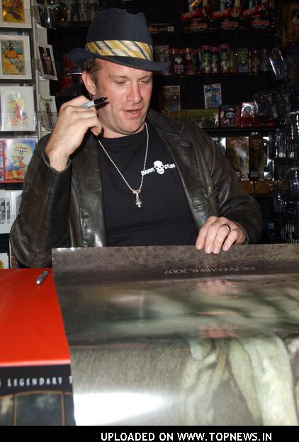 Thomas Jane at DVD Release of "The Mist"
