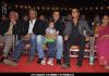  Yash Chopra, Prakash Jha, Madhur Bhandarkar and Akshay Kumar at police show umang