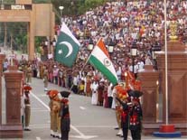  India-Pakistan border residents facing a new danger -polluted water!