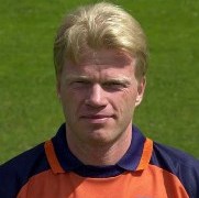 German keeper Kahn hosts China reality show 