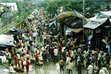Incessant rain and poor drainage system cause difficulties to people of Kolkata