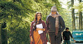 Big B Gets The Stardust Award For The Best Actor For “The Last Lear” 