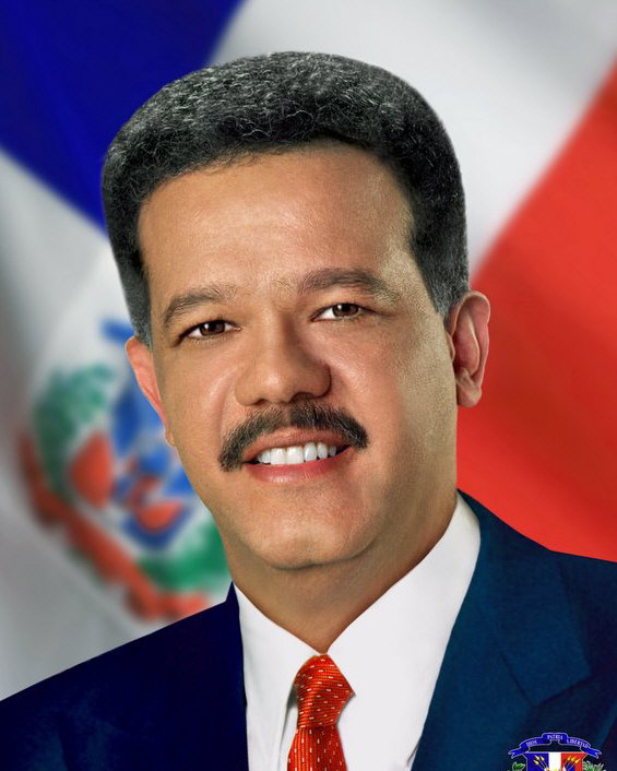 Leonel Fernandez sworn in for third term as Dominican president 