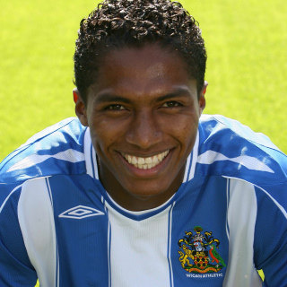 United complete signing of Ecuador winger Valencia 