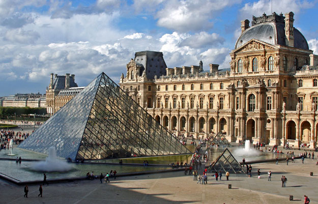 Four of five Louvre visitors come to see the Mona Lisa 