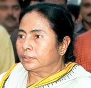 Mamata demands President''s rule in West Bengal
