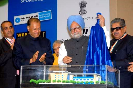 Manmohan Singh lays foundation stone of two rail lines in MP