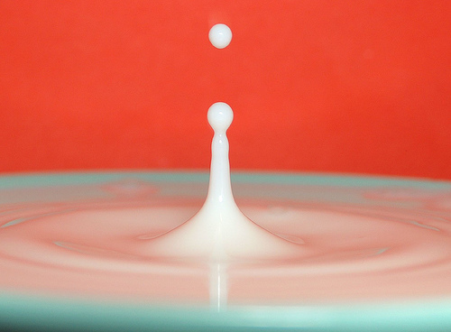 China apologizes to Taiwan for contaminated milk powder 