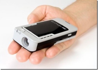 Now, watch footie matches while soaking up beach sun – courtesy mini-beamer in mobiles