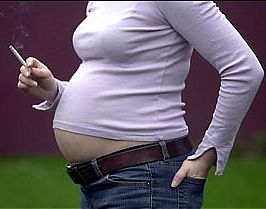 pregnant women smoking