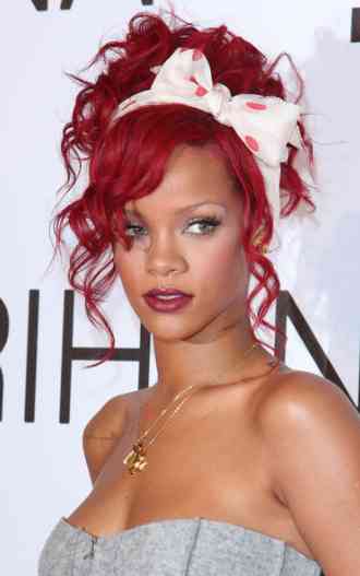  Rihanna made sex tape with rapper J-Cole during Loud tour?