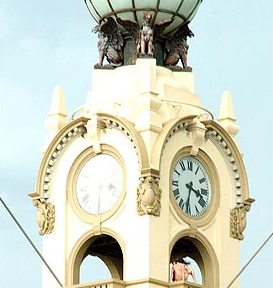 Identity of lovers pictured having sex at Sydney’s clock tower still a mystery