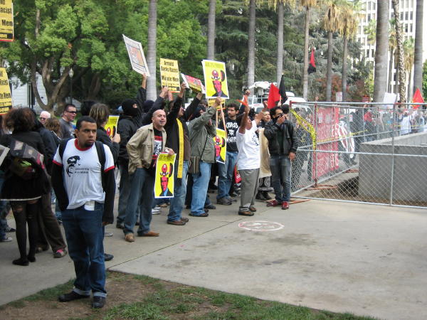 Warsaw protesters demonstrate at Israeli embassy