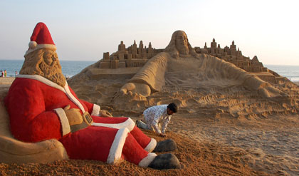 25 feet Santa Claus in Puri