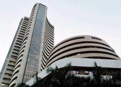 Sensex Drops Nearly 100 Points Leaving Traders Worried 
