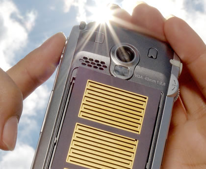Solar-powered Cell Phones developed by LG and Samsung 