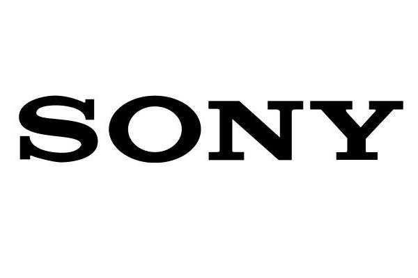 Sony to bring new mobiles to take on Apple