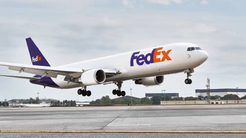 Fedex Stock Fair Value at $237: Morningstar Research Maintains HOLD Ratings