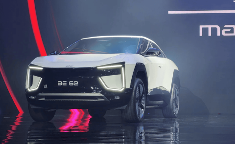 Mahindra & Mahindra, Tata Motors and Hyundai Motor India Share Price Declines as Government Considering Reduction in Import Duties and New EV Policy