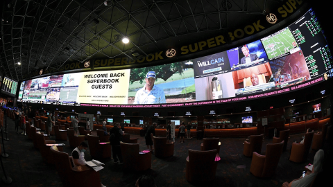 New York’s Mobile Sports Betting Surges to $23.9 Billion in FY2025 as GGR Hits $2.14 Billion