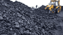 Coal India Share Price Declines 2.3%; Emkay Global Suggests BUY with TP Rs 525
