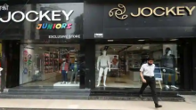 Mitesh Thakkar: BUY SBI Life, Page Industries, Avenue Supermarts; SELL AU Small Finance Bank