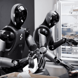 Vinod Khosla Predicts Robotics' 'ChatGPT Moment' on the Horizon