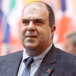Easyjet Founder Launches Cryptocurrency Venture EasyBitcoin: Billionaire's Bold Gambit After Trump's WLFI