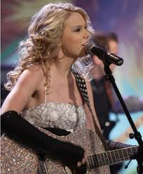 Taylor Swift Kicks Of 'Speak Now' Tour Under Open Air