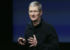  New Apple CEO Cook assures staff that ‘company will not change’