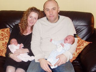 ‘Miracle Mum’ Gives Birth To Healthy Twins While Battling Heart Attack! 