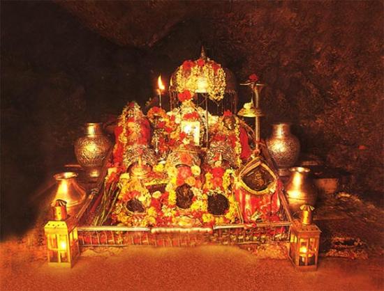 Vaishno Devi shrine overflows with devotees