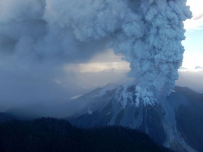 Alaska volcano spewing ash over Anchorage