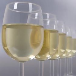 Average wine drinker gains half a stone of fat annually