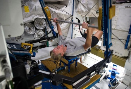 workout-during-space-flights