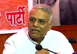 Yashwant Sinha quits BJP executive amidst differences within party