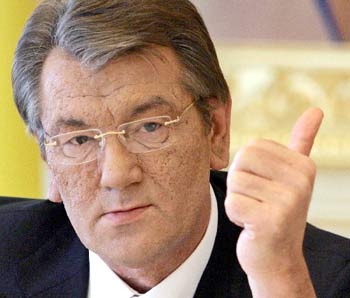 Ukraine's Yushchenko demands Poland ease border lorry delays 