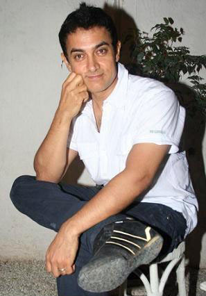 Aamir Khan to Play Legendary Kishore Kumar