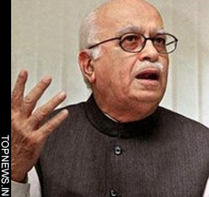 Advani finds Manmohan Singh weakest Prime Minister