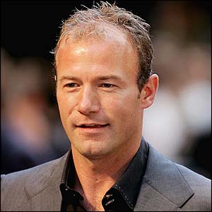 Shearer determined to keep Newcastle in Premier League 