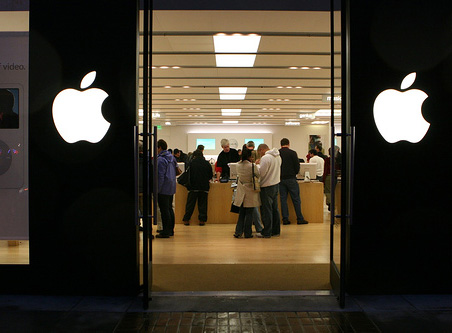 Apple offers to take back all its products for free recycling