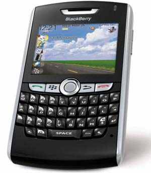 BlackBerry targets Indian customers to its smartphones