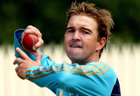 Oz spinner McGain ready to bide his time