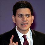 Miliband tells Sharif, UK doesn’t want “democracy derailed in Pakistan”