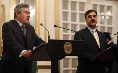 Brown, Gilani resolve to jointly fight against terrorism