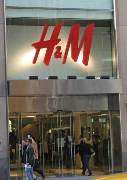 Swedish clothes retailer Hennes & Mauritz plans stores in Israel 